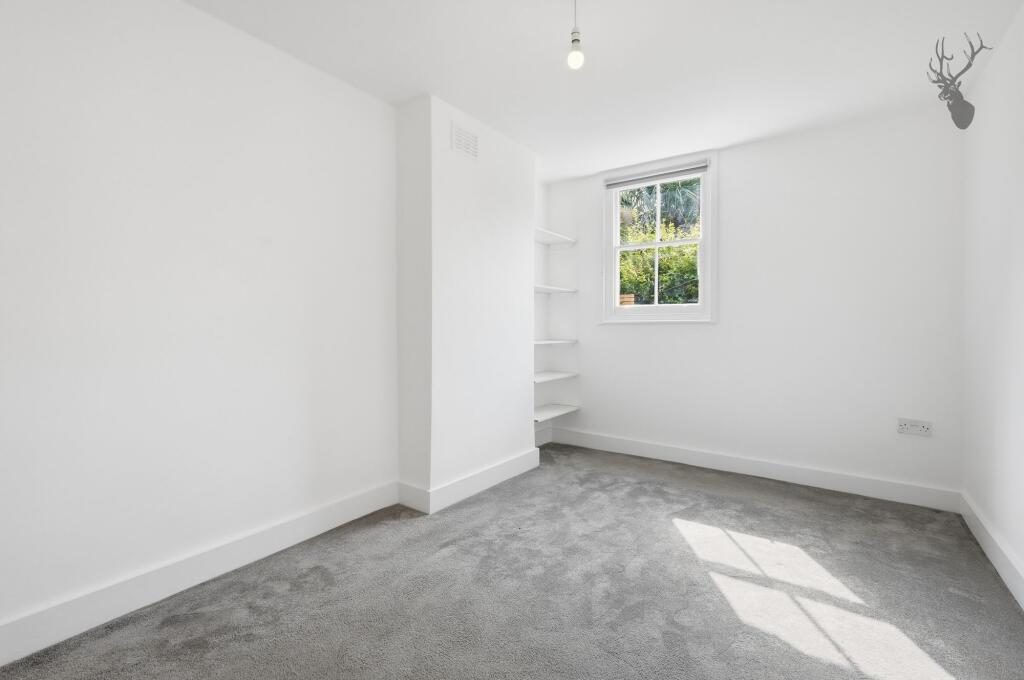 Apartment in London - View 5
