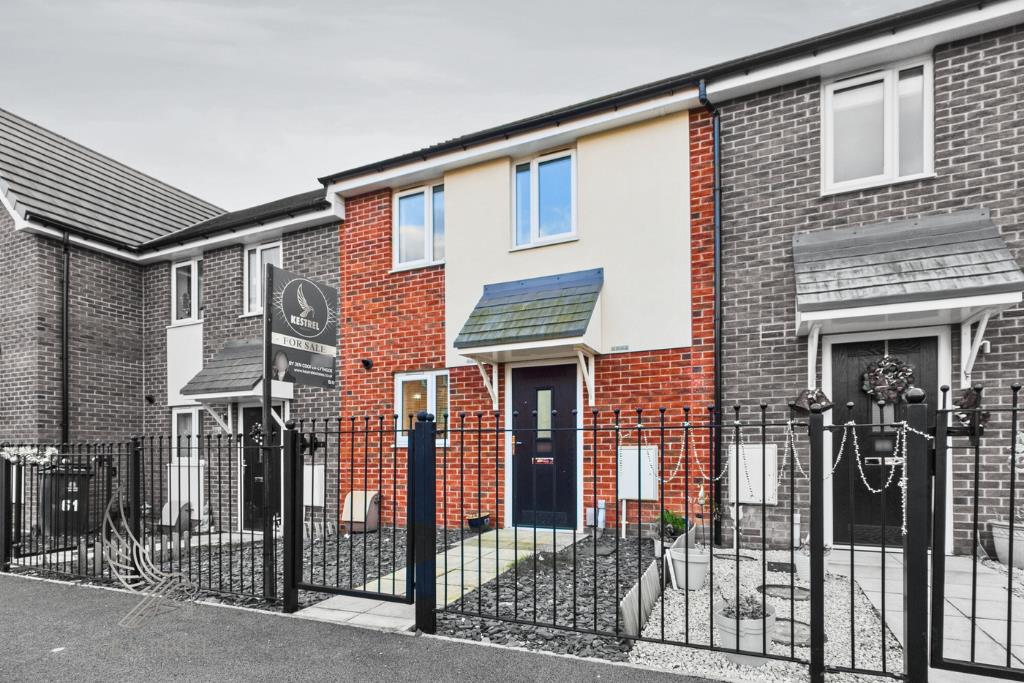 2-bed terraced on Thompson Avenue, Edlington, Doncaster, £130,000