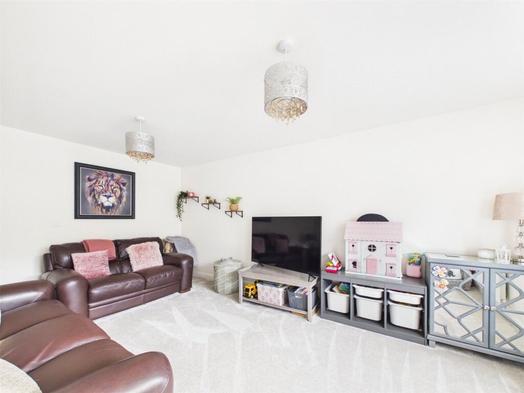 House in Tewkesbury, Innsworth - View 5