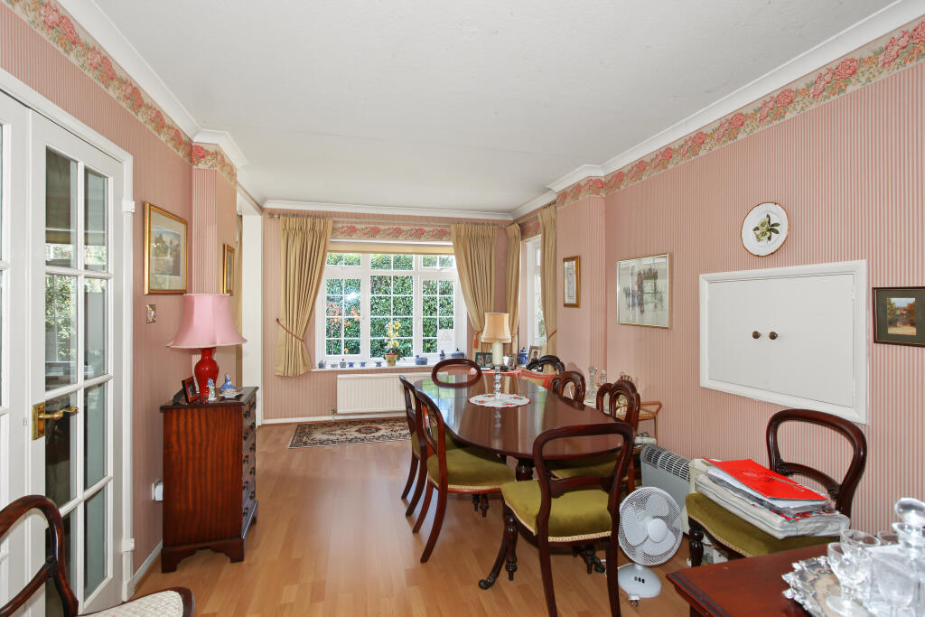 House in Elmbridge, Surrey - View 5