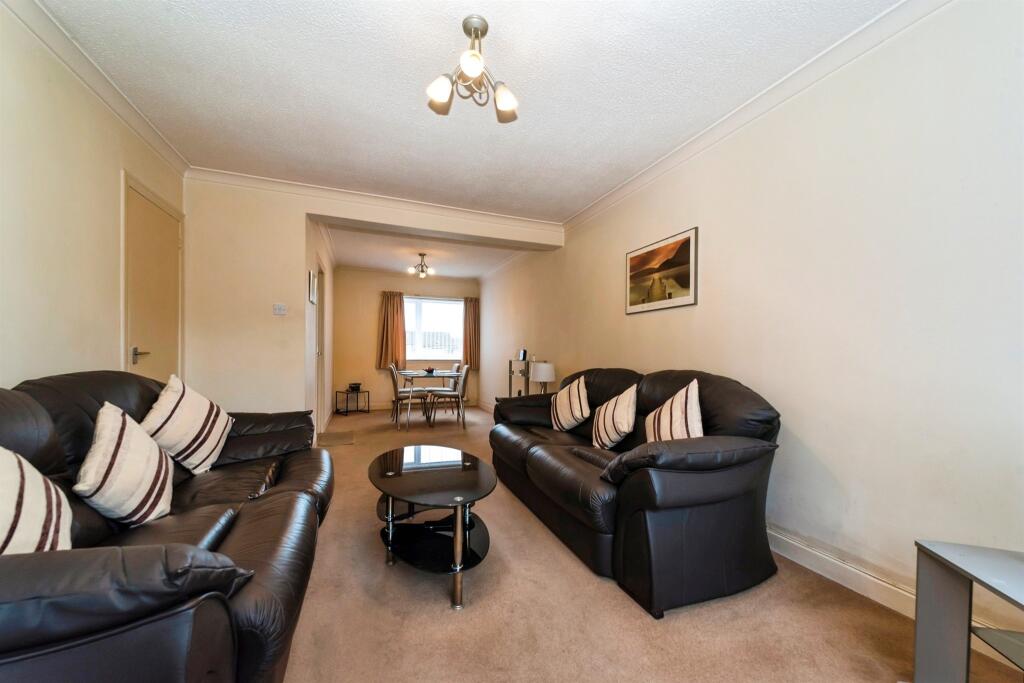 House in Glasgow, East Renfrewshire - View 3