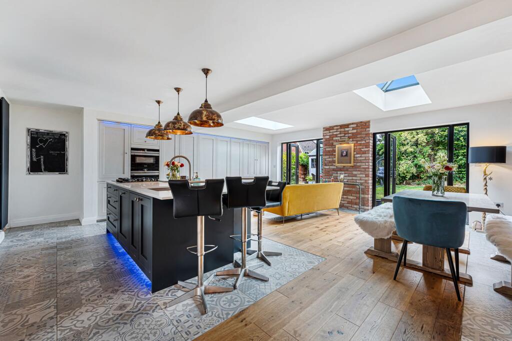House in Stockport - View 4