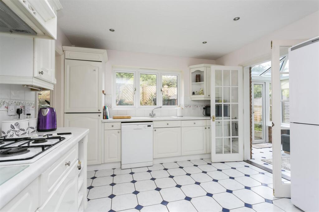 House in Tonbridge and Malling, Brook Street - View 4