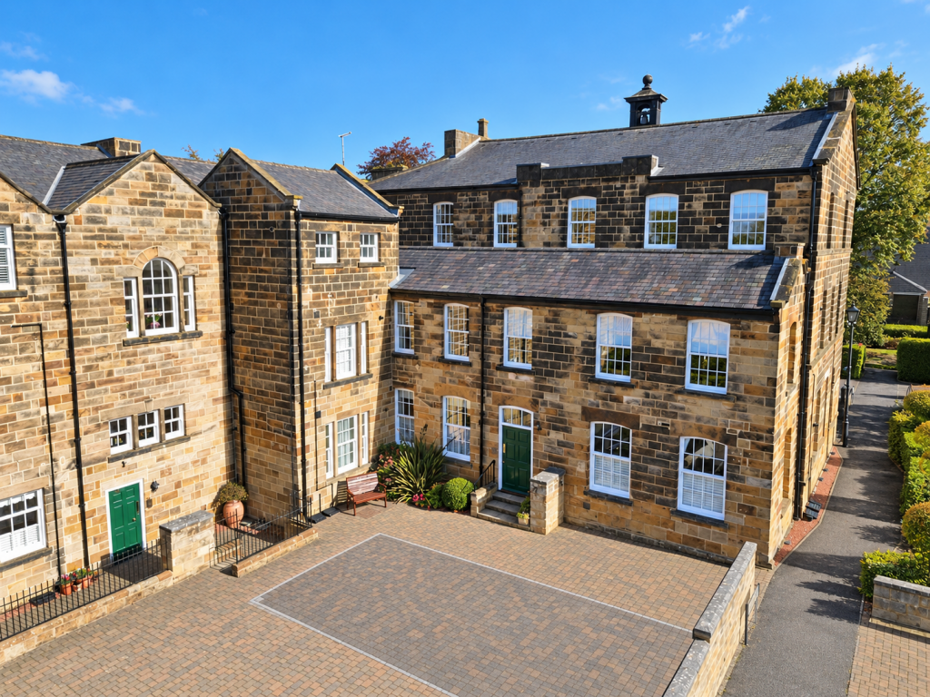2-bed flat on Richardson Hall, Great Ayton, £250,000