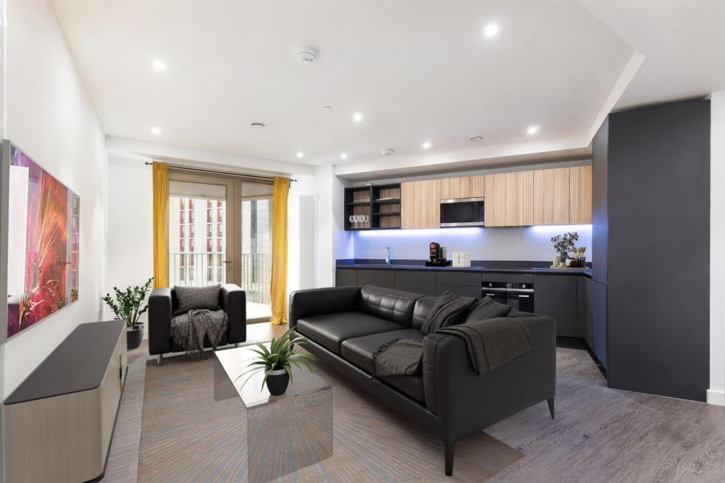 Main image of property: Western Gateway, Royal Dock West, E16