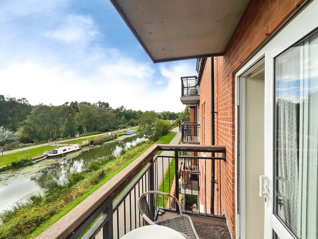 Apartment in Lincoln - More