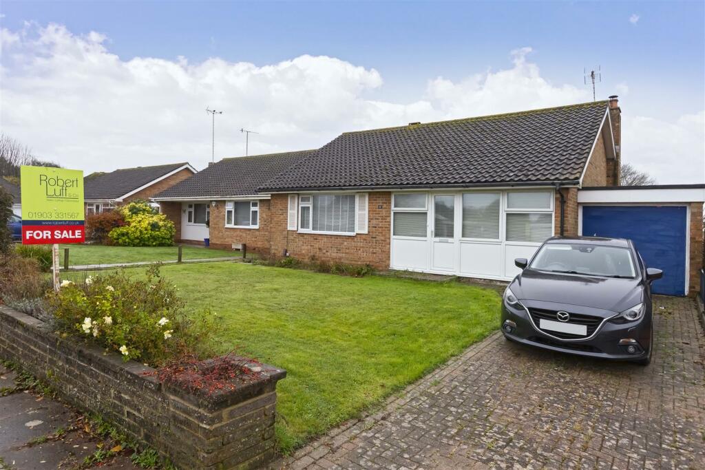 2-bed detached on Derwent Drive, Goring-by-Sea, £475,000