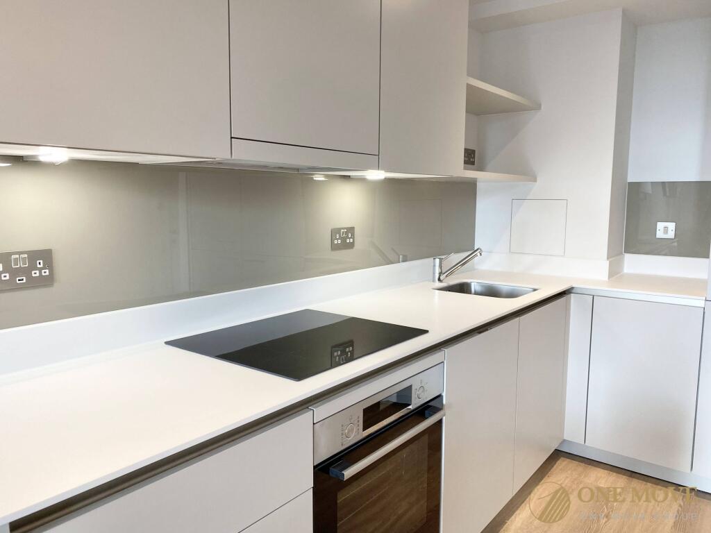 Apartment in Manchester, City Centre - View 5