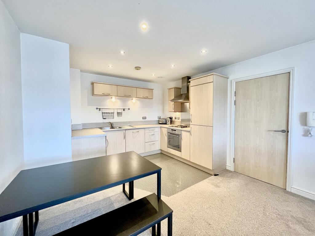 Apartment in Newcastle upon Tyne - More