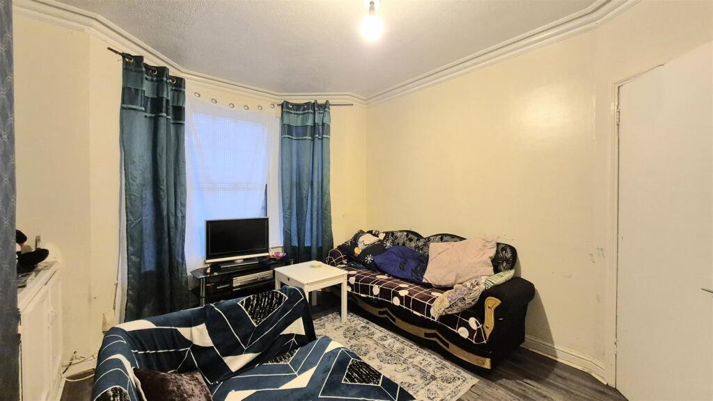 Dallow Road, Luton photo 2