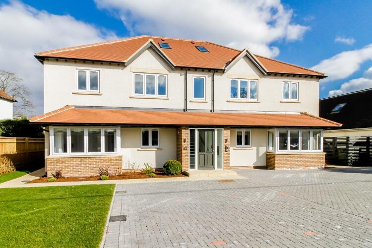 Main image of property: Banbury Road Kidlington OX5