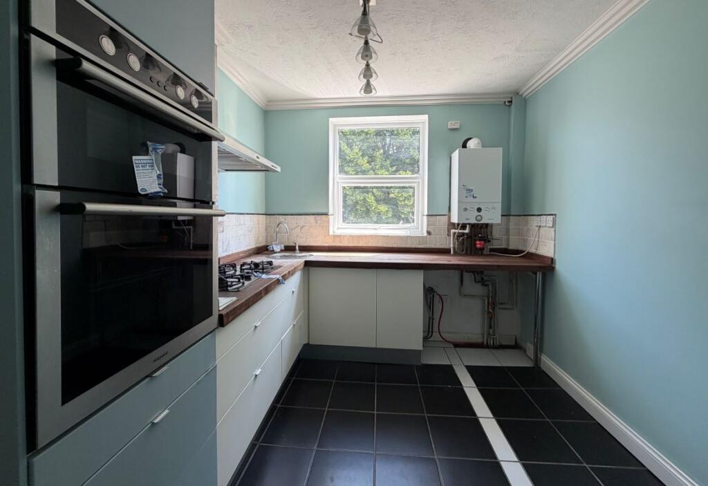 Apartment in Portsmouth - View 4
