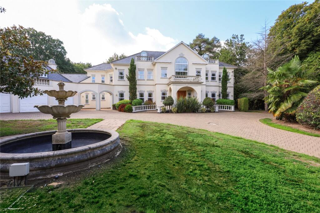 Main image of property: Chestnut Avenue, Weybridge, Surrey, KT13