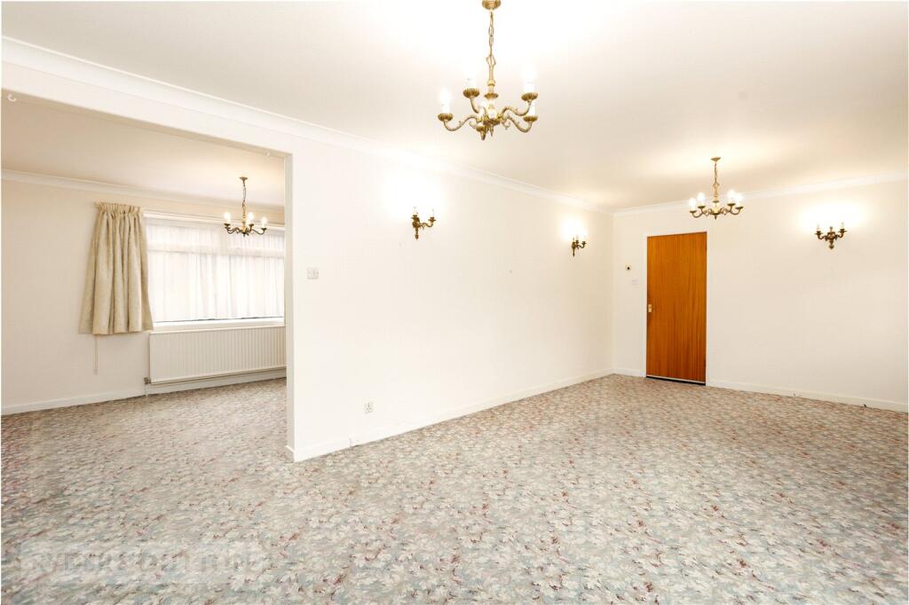Kinders Crescent, Greenfield, Saddleworth, OL3 - View 6