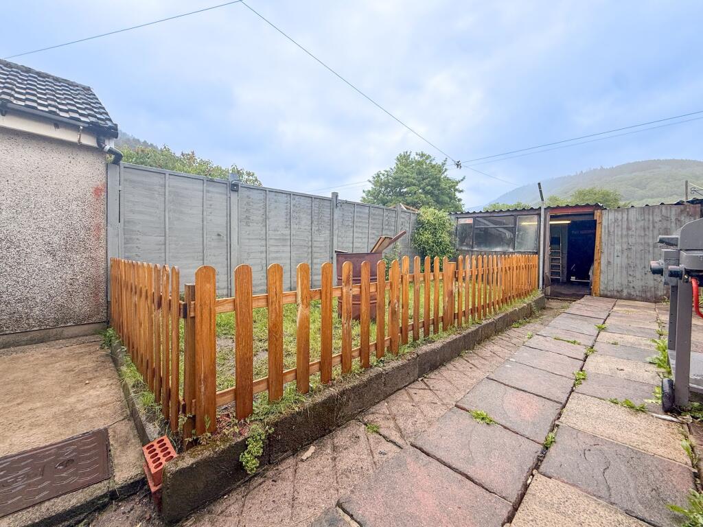Tredegar Street, Cross Keys, NP11 photo 4