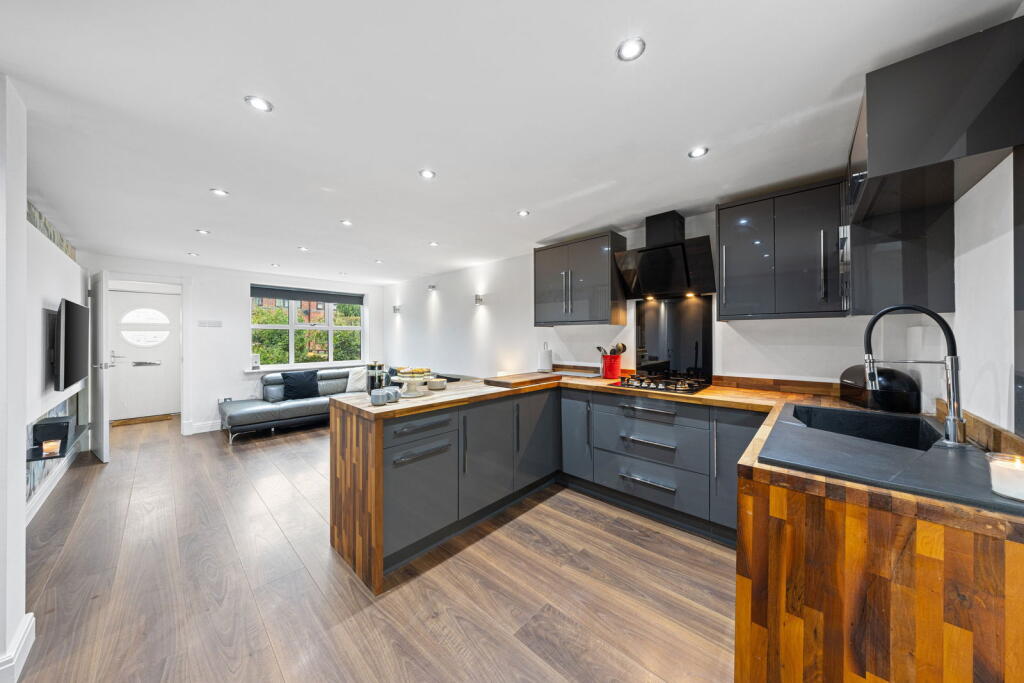 Billington Close, Great Sankey, Warrington, WA5 3TA photo 3