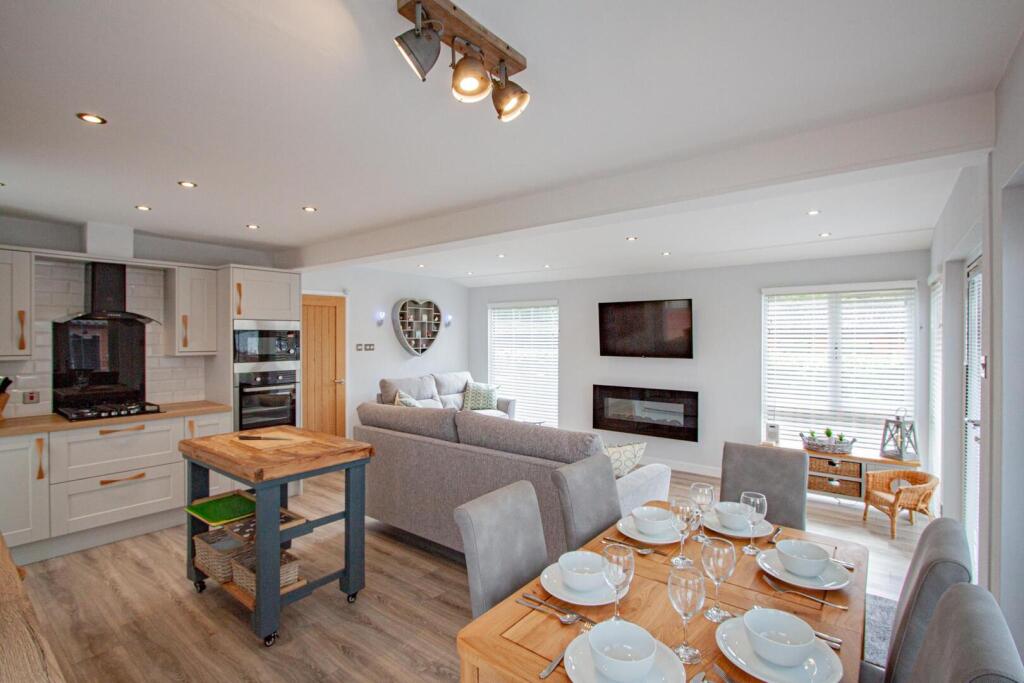 White Cross Bay Holiday Park & Marina, Ambleside Road, Windermere, LA23 1LF photo 5