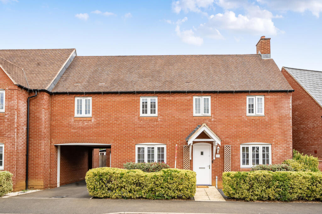 House in Middleton Cheney, West Northamptonshire - View 2