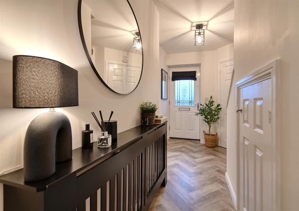 107 Wenlock Rise, Bridgnorth photo 2