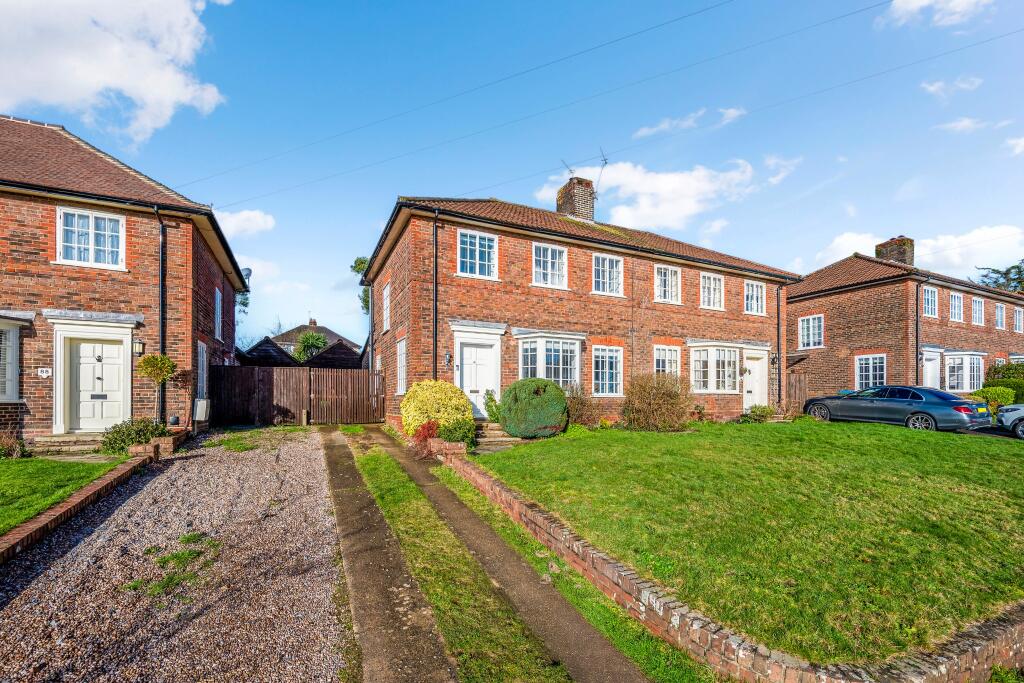3-bed semi-detached on Bassett Green, Southampton, £495,000