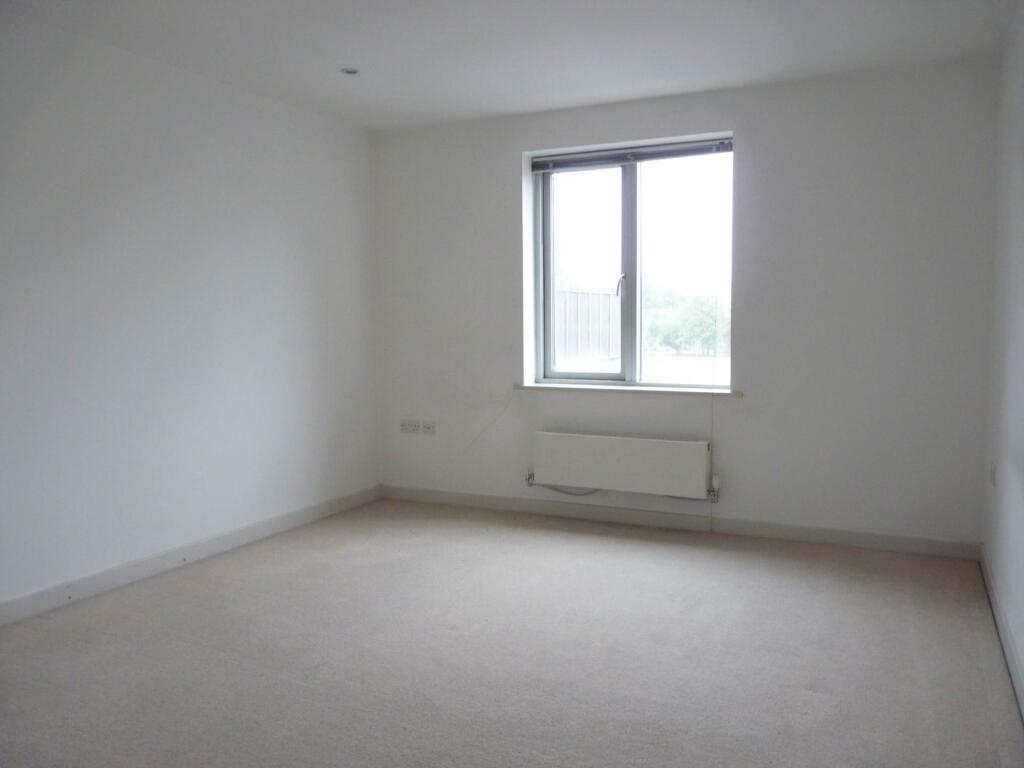Apartment in Milton Keynes - View 5