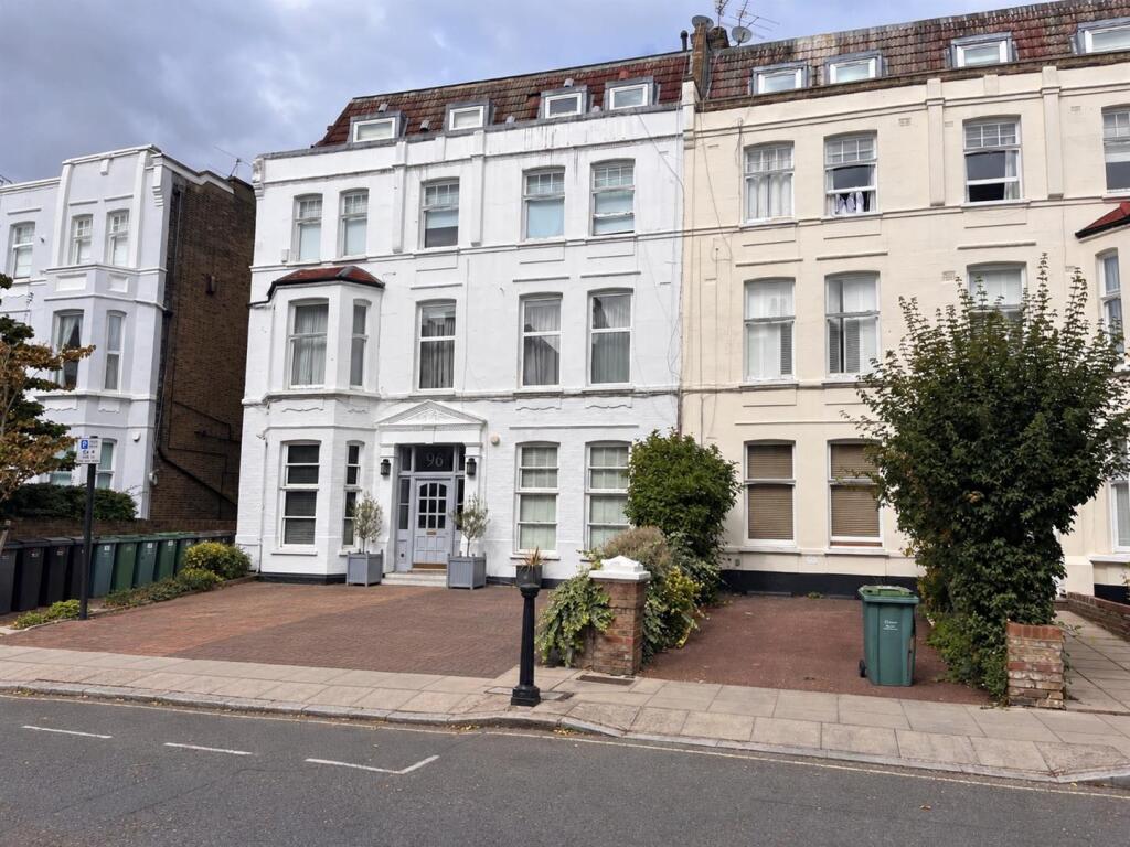 Apartment in London, Swiss Cottage, South Hampstead - View 2