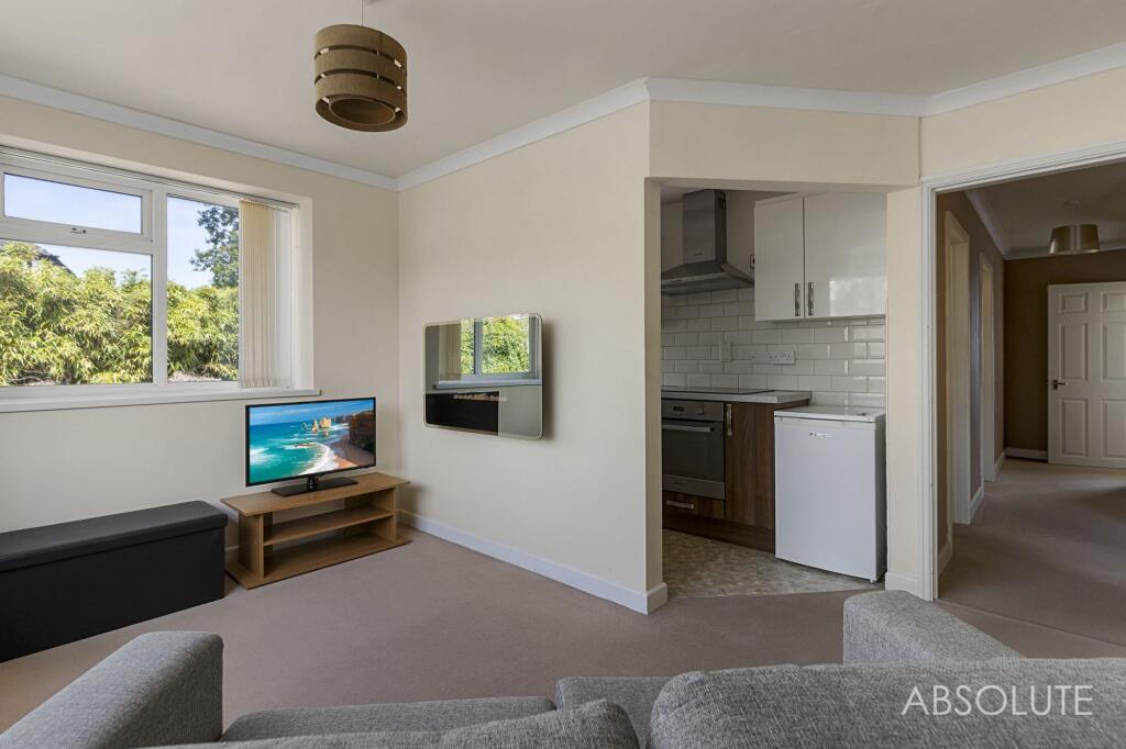 Apartment in Torquay - More