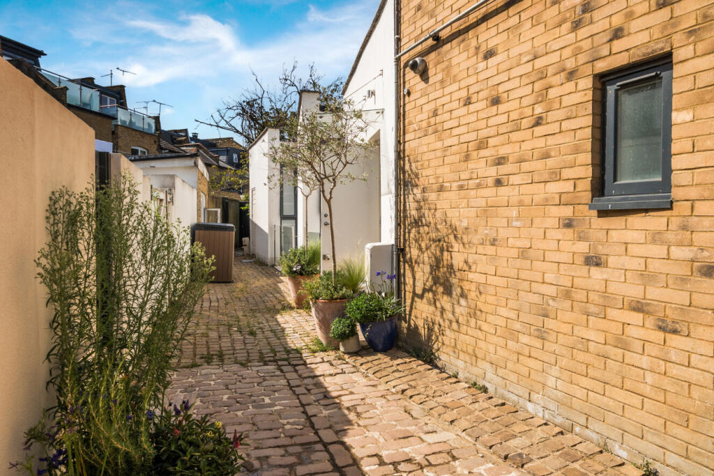House in London, Sands End, Fulham - View 5