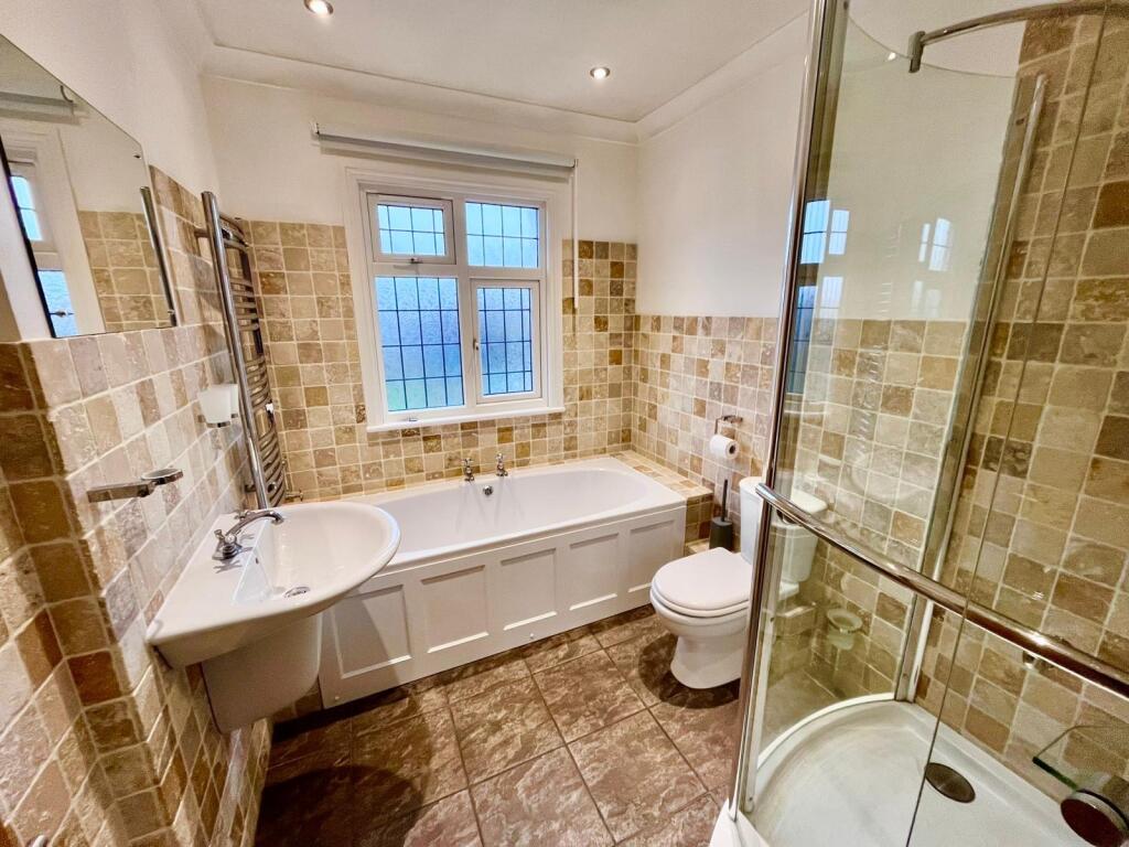 Manor Road, Newport Pagnell photo 3
