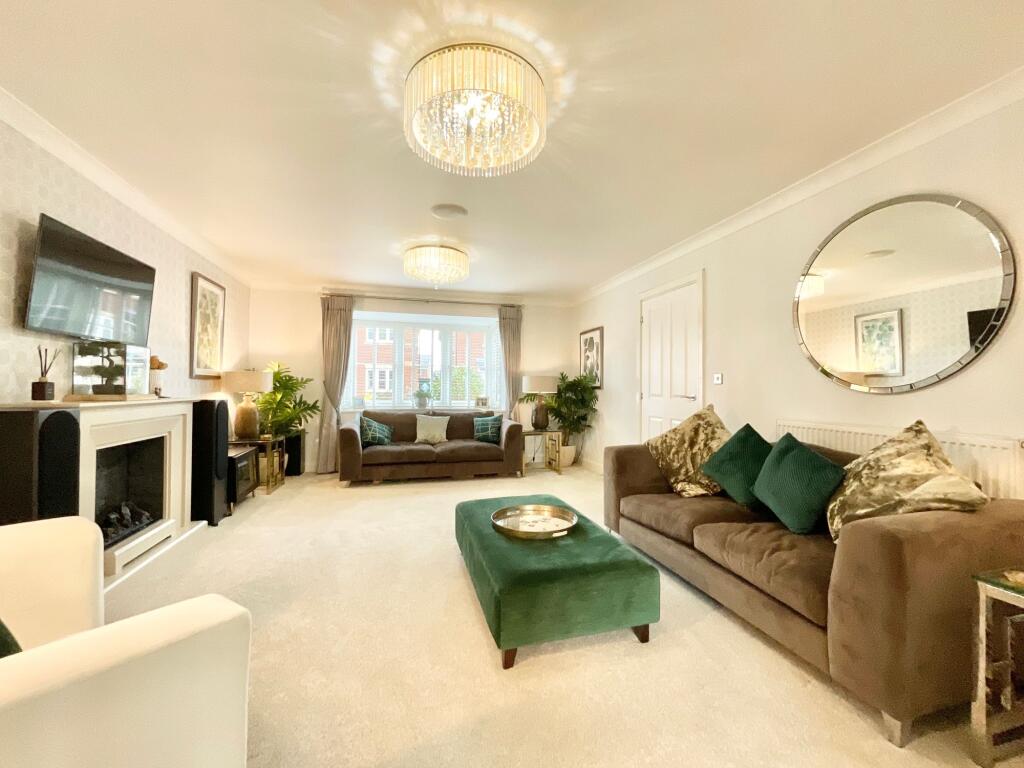 1, Roebuck Drive, Baldwins Gate, ST5 photo 2