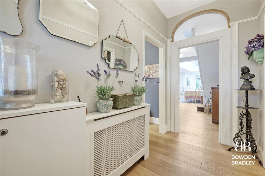 House in London, Goodmayes, Seven Kings - View 4