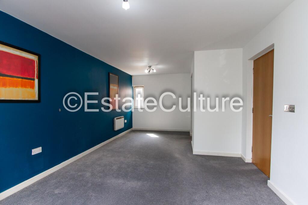 Apartment in Coventry - View 3