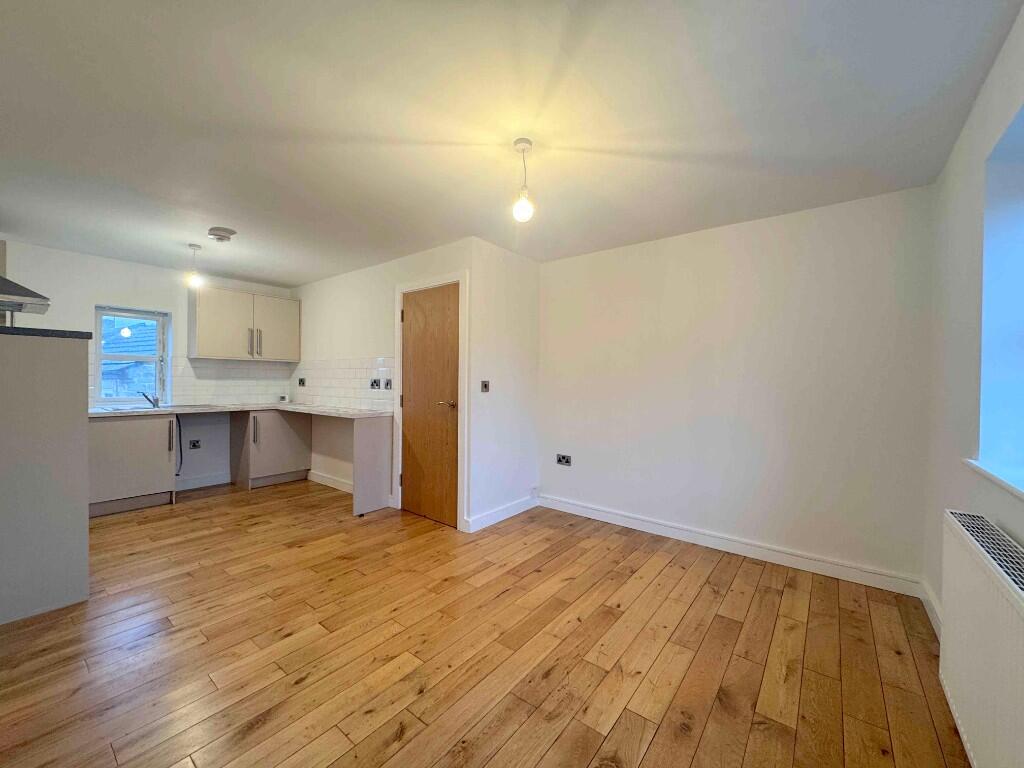 Additional image 2 of Flat 2, 224 Wakefield Road, Drighlington, BD11 1ED