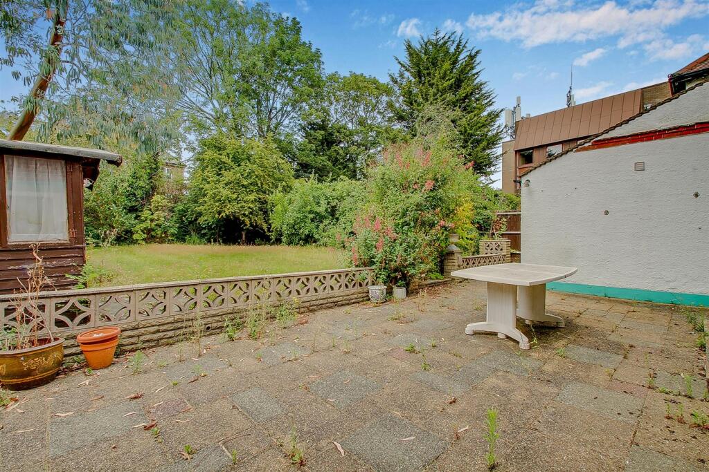 Neeld Crescent, London photo 3