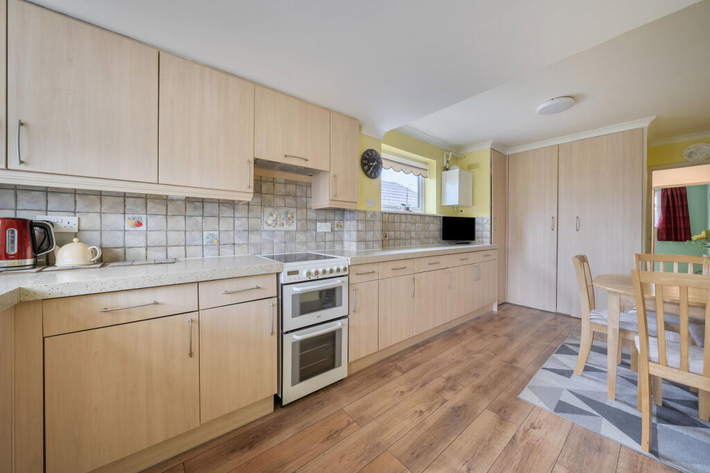 Denham Drive Basingstoke RG22 6LT photo 4