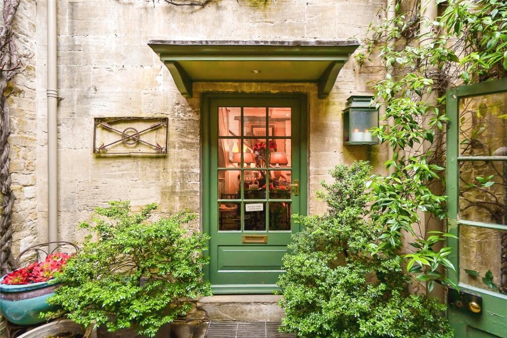 Main image of property: Burford, Oxfordshire