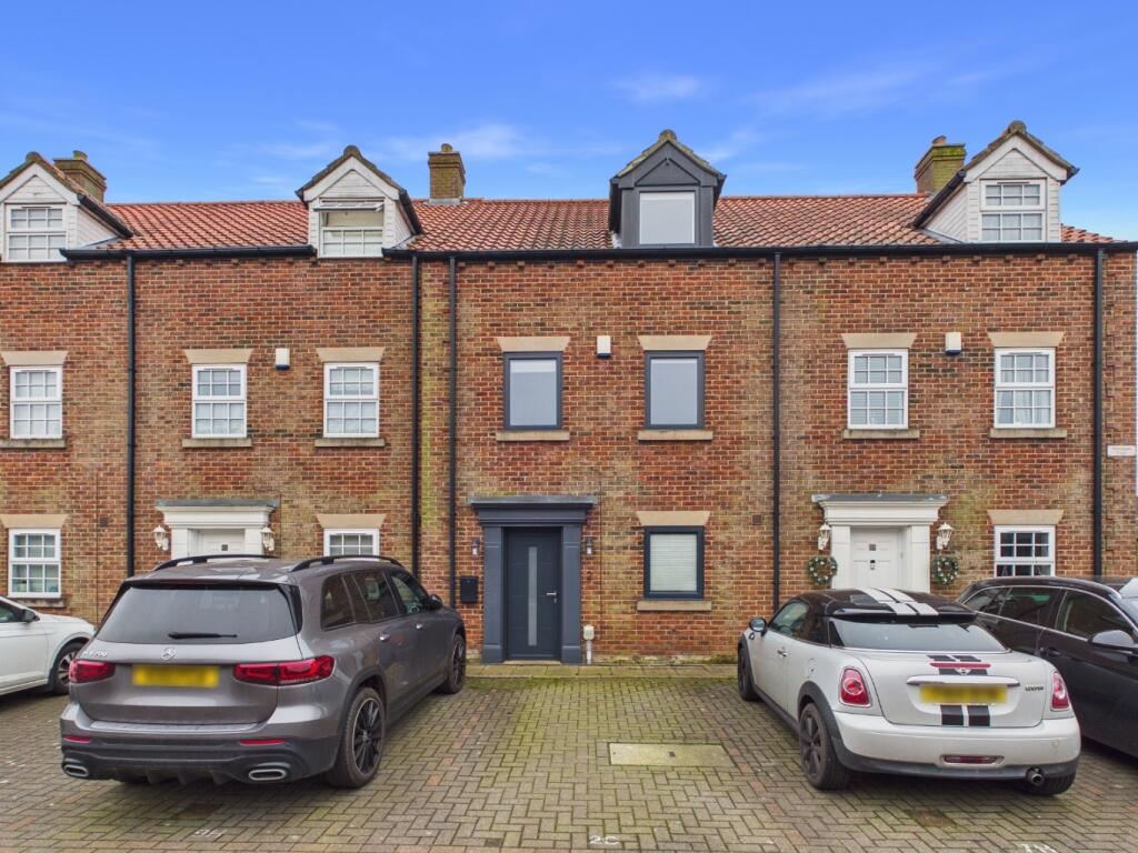Main image of property: Flemingate Court, Beverley, HU17 0SZ