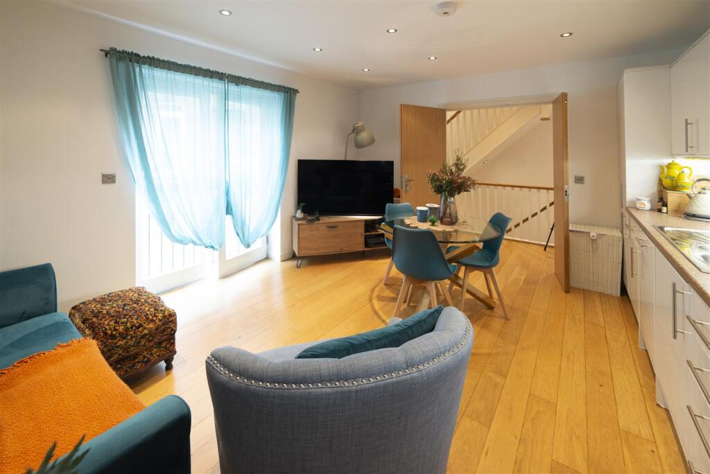 Main image of property: Chiswick High Road, W4