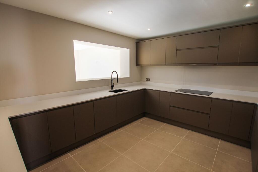 206 St. Albans Road, St. Annes, FY8 3HU photo 4