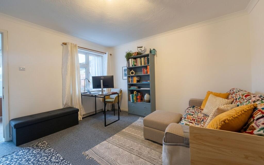 Apartment in Southall - View 2
