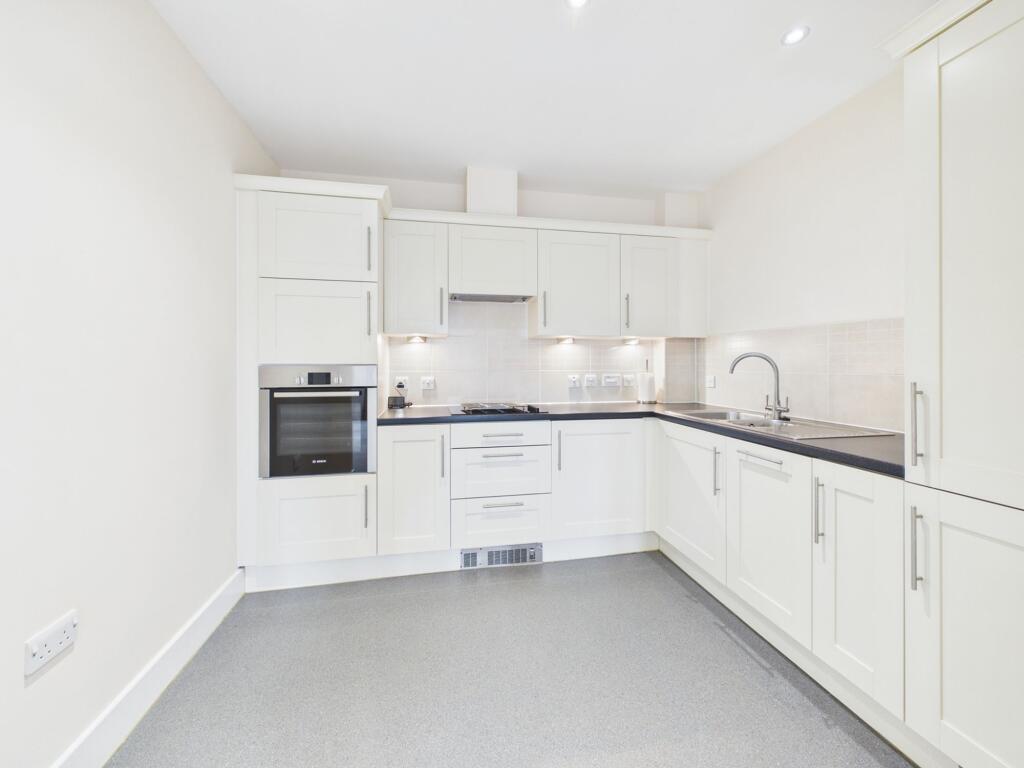 Apt 10, Boughton Hall Filkins Lane, Chester CH3 5BG photo 2