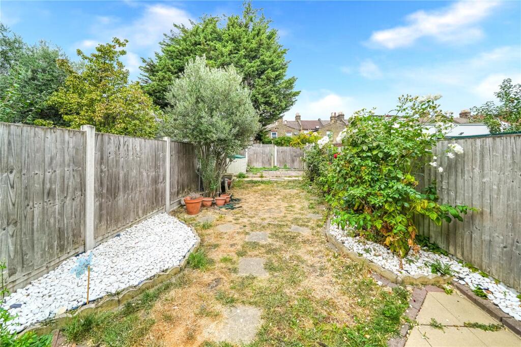 House in London - View 4