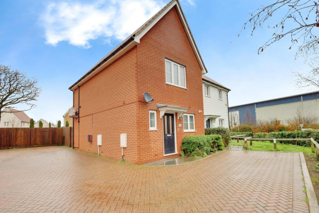 Main image of property: Gardiners Close, Basildon, SS14