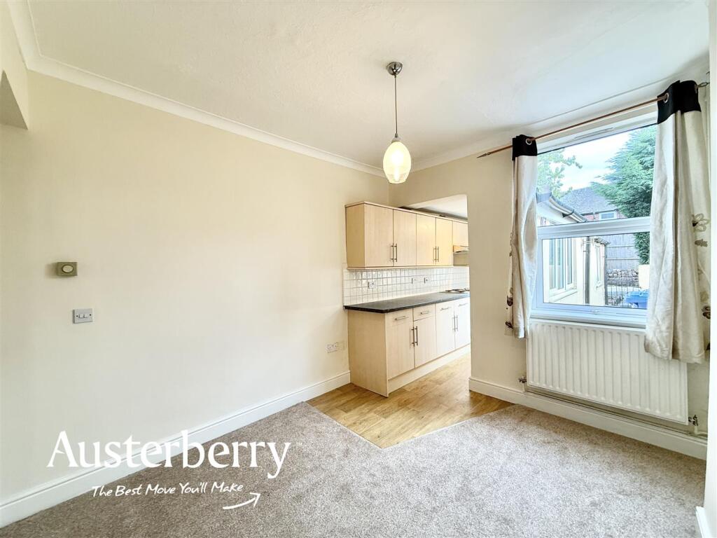 House in Stoke-on-Trent, Sandford Hill - View 4