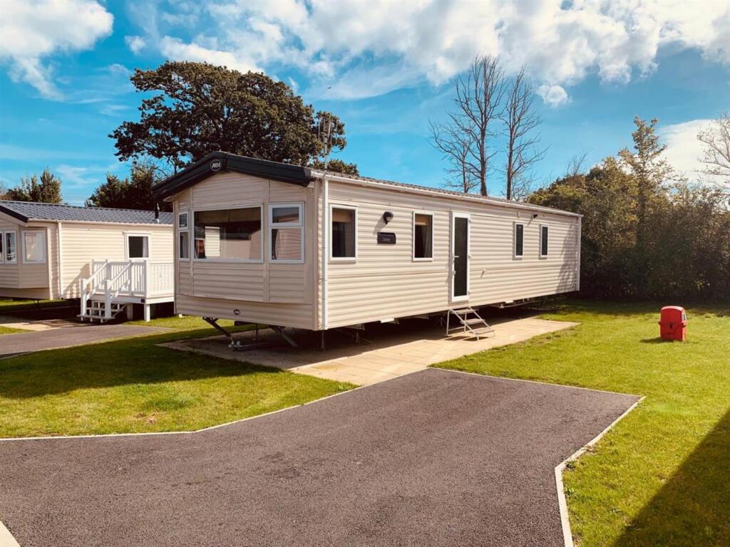 Main image of property: Hillway Road, Hillway