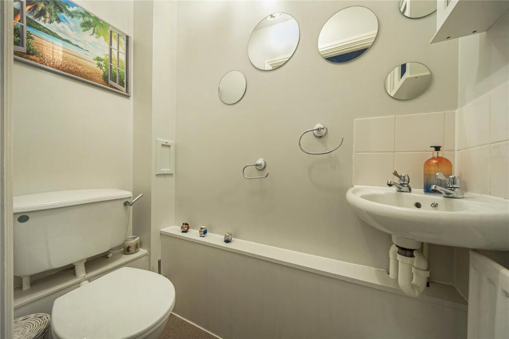 Robinia Close, London, SE20 photo 4