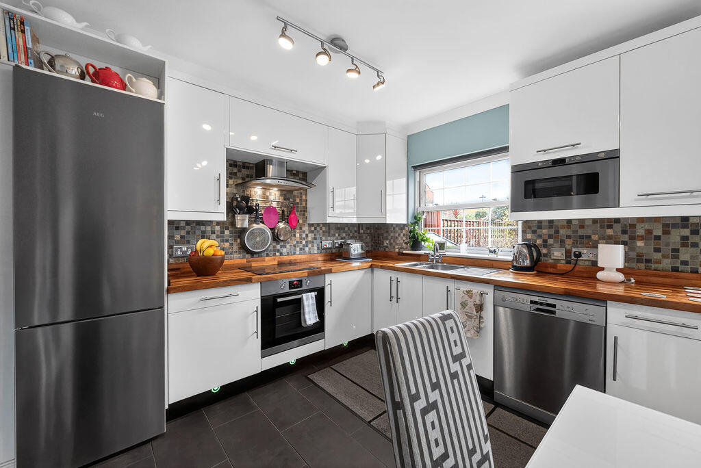 House in Portsmouth - View 5
