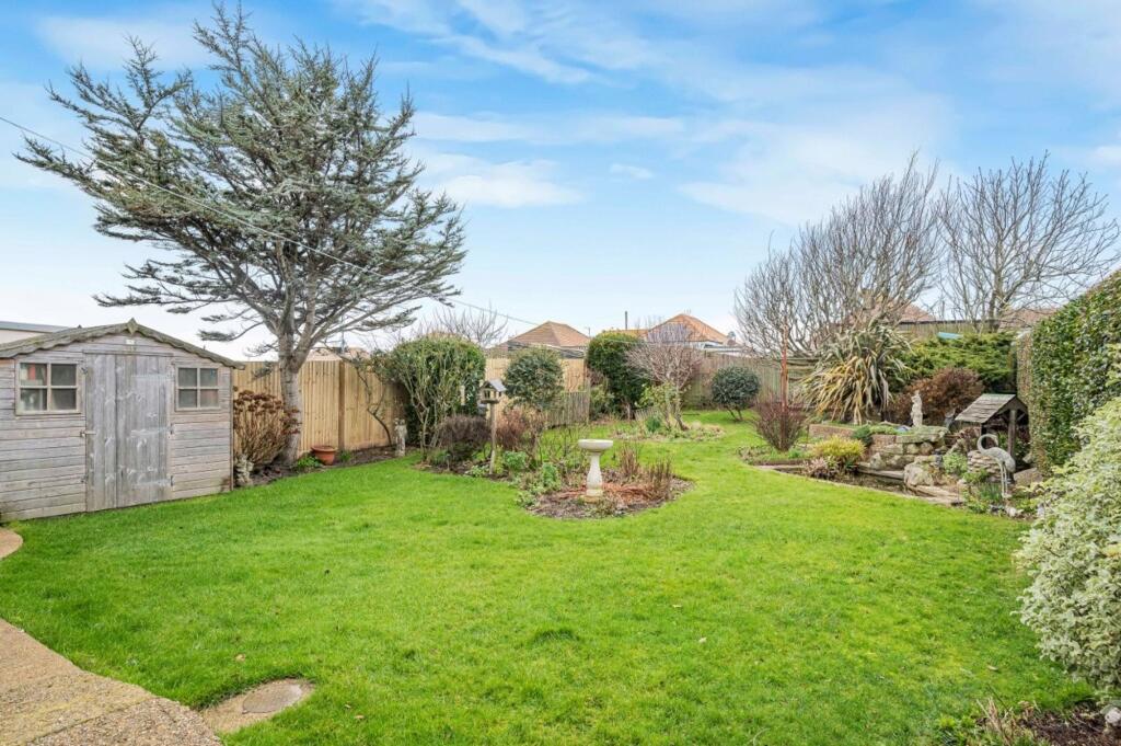 Broomfield Avenue, Telscombe Cliffs, BN10 7AJ photo 4