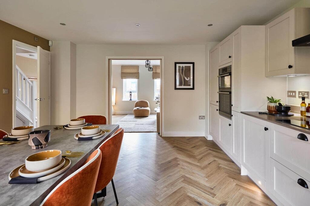 House in Wakefield, West Yorkshire - More