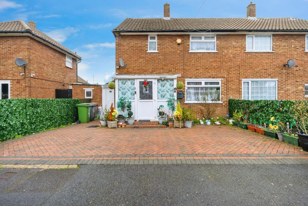 Main image of property: Aydon Road, luton, LU3